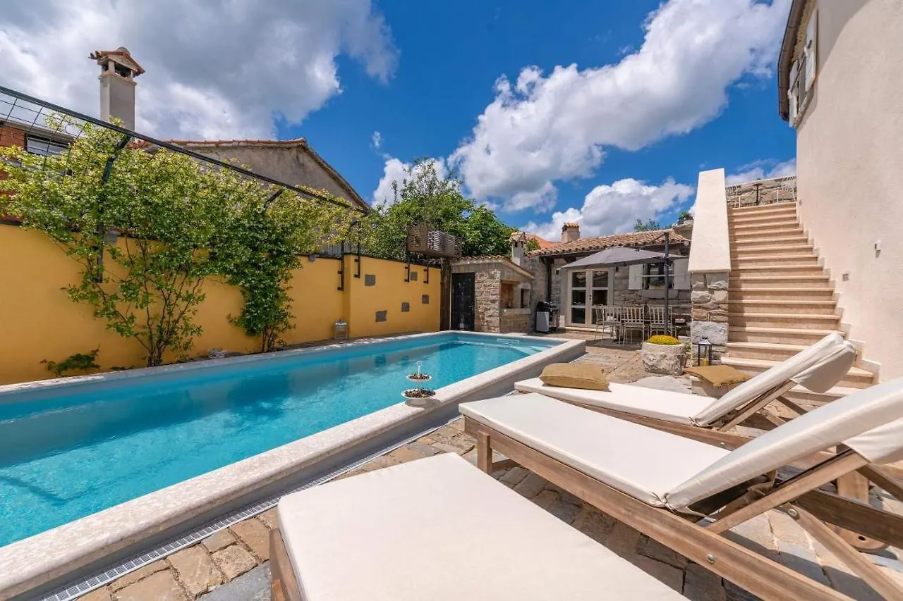 Lovely Rustic Villa Katarina With 2 Pools Gracisce