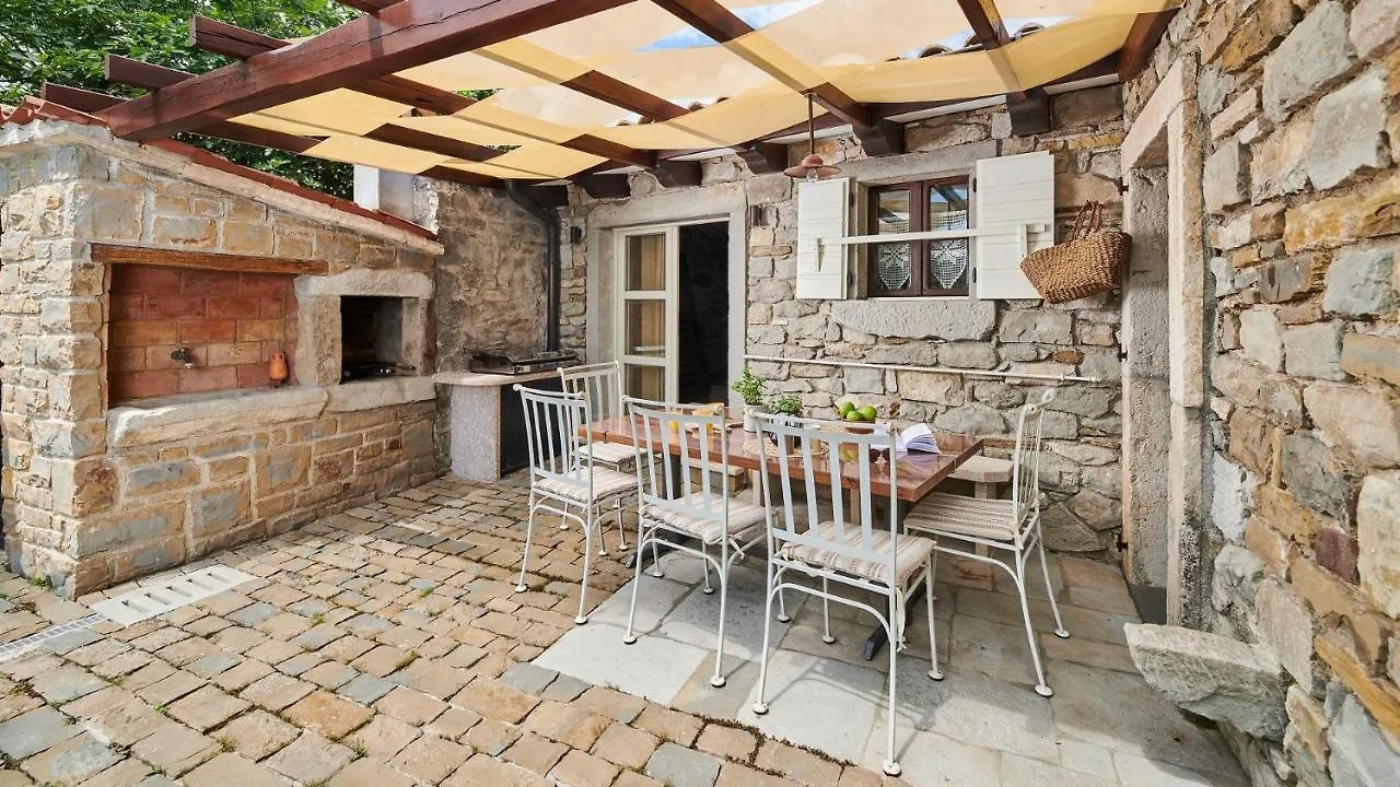 Lovely Rustic Villa Katarina With 2 Pools Gracisce